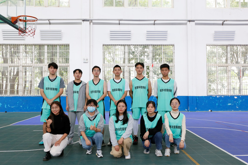 2021级研究生篮球赛队伍.jpg